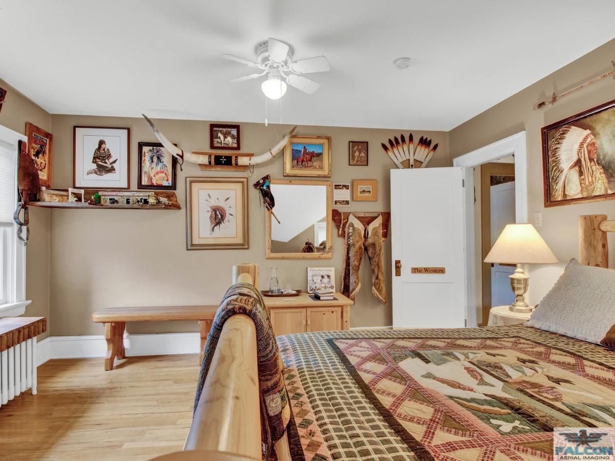Robins Nest Bed&Breakfast Cody Exterior foto